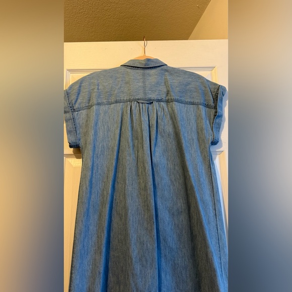 Vineyard Vines Cotton Chambray Denim Shirt Dress - Picture 8 of 8